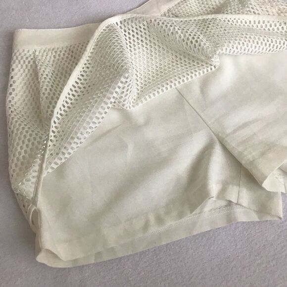 J.O.A Los Angeles White Shorts Net Outer Style Medium - Picture 2 of 12